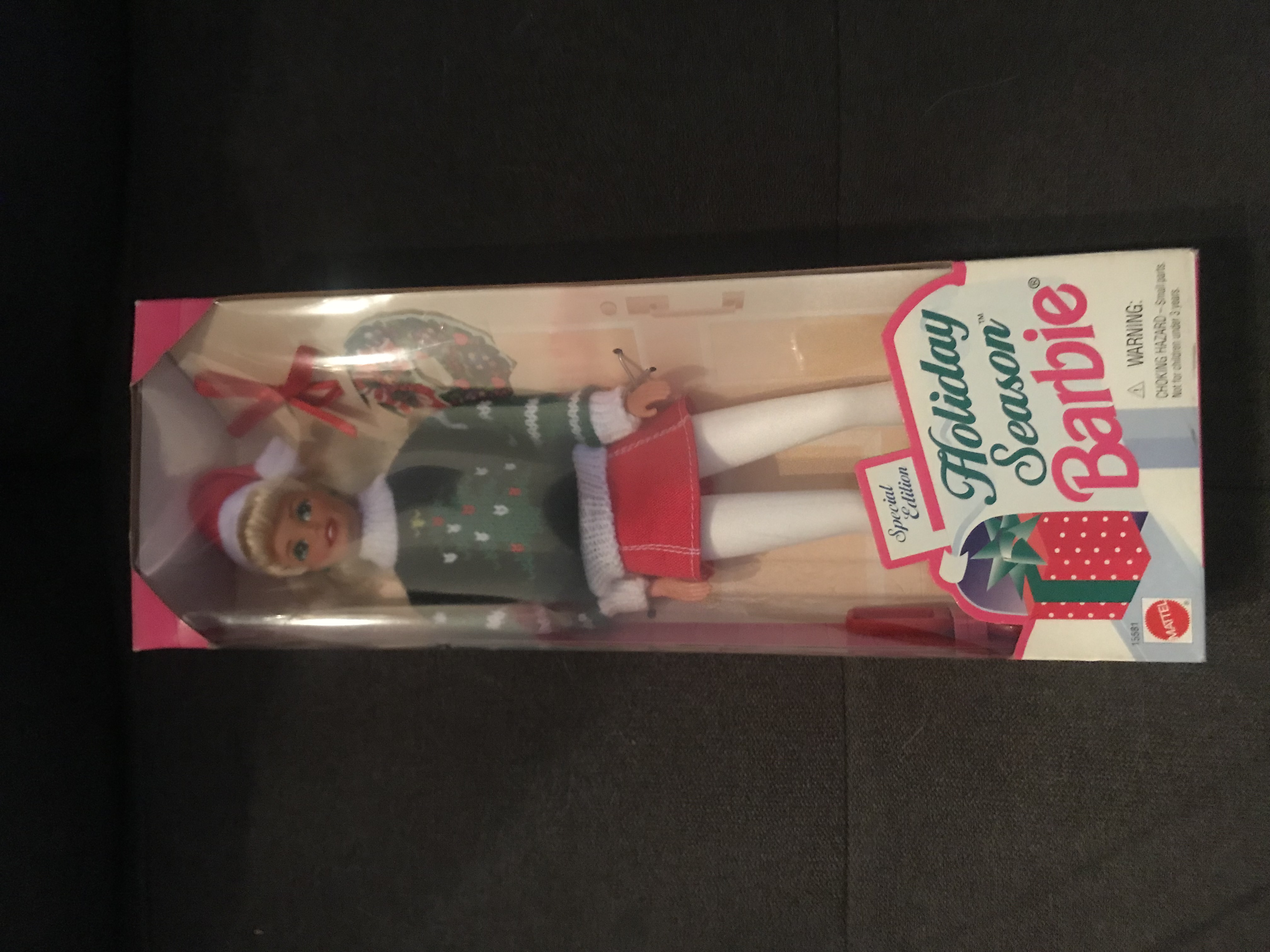 Mattel 1996 Special Edition Holiday Season Barbie 15581