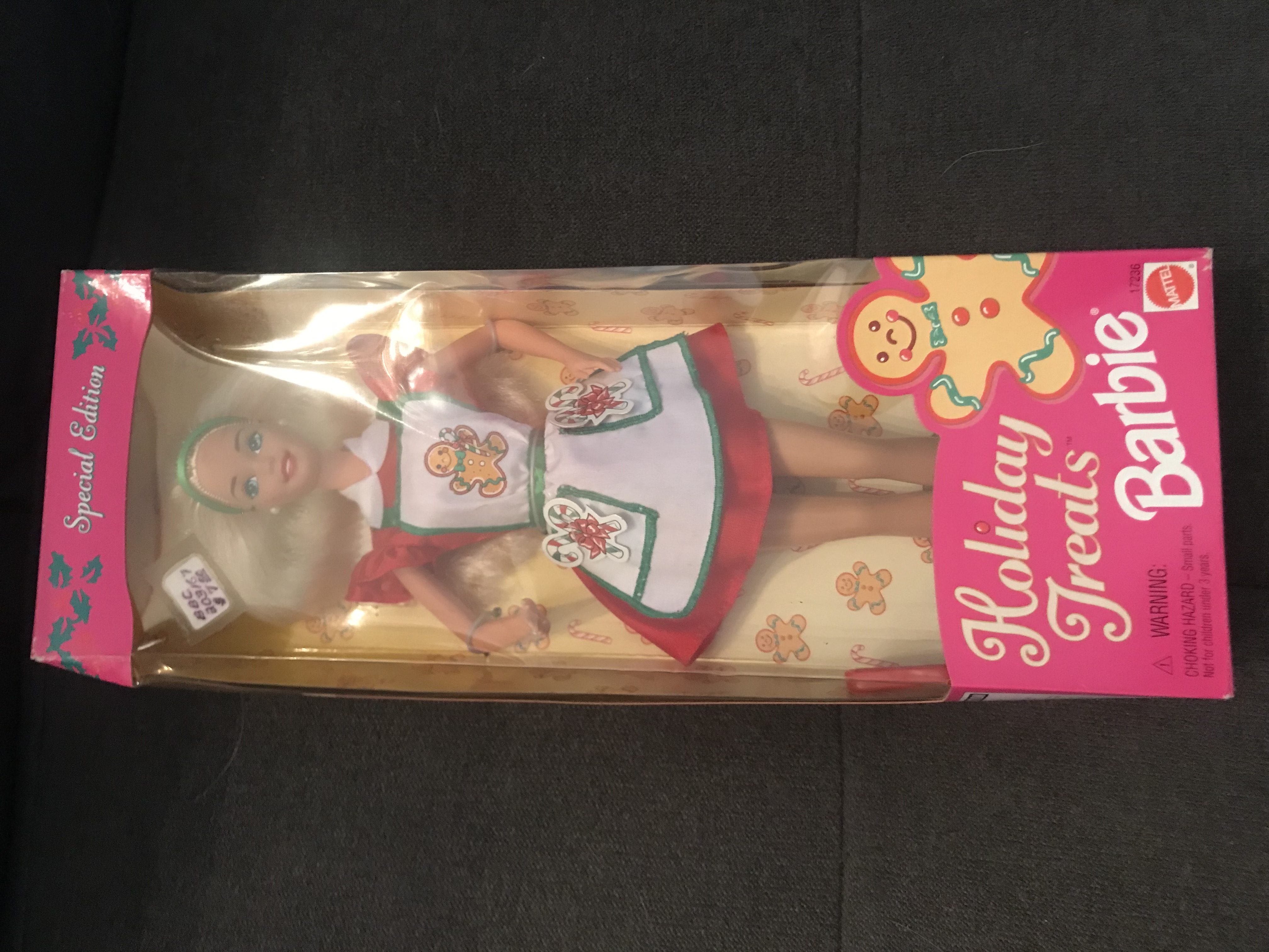 Barbie Doll Holiday Treats Special edition 17236 Vintage Mattel 1997