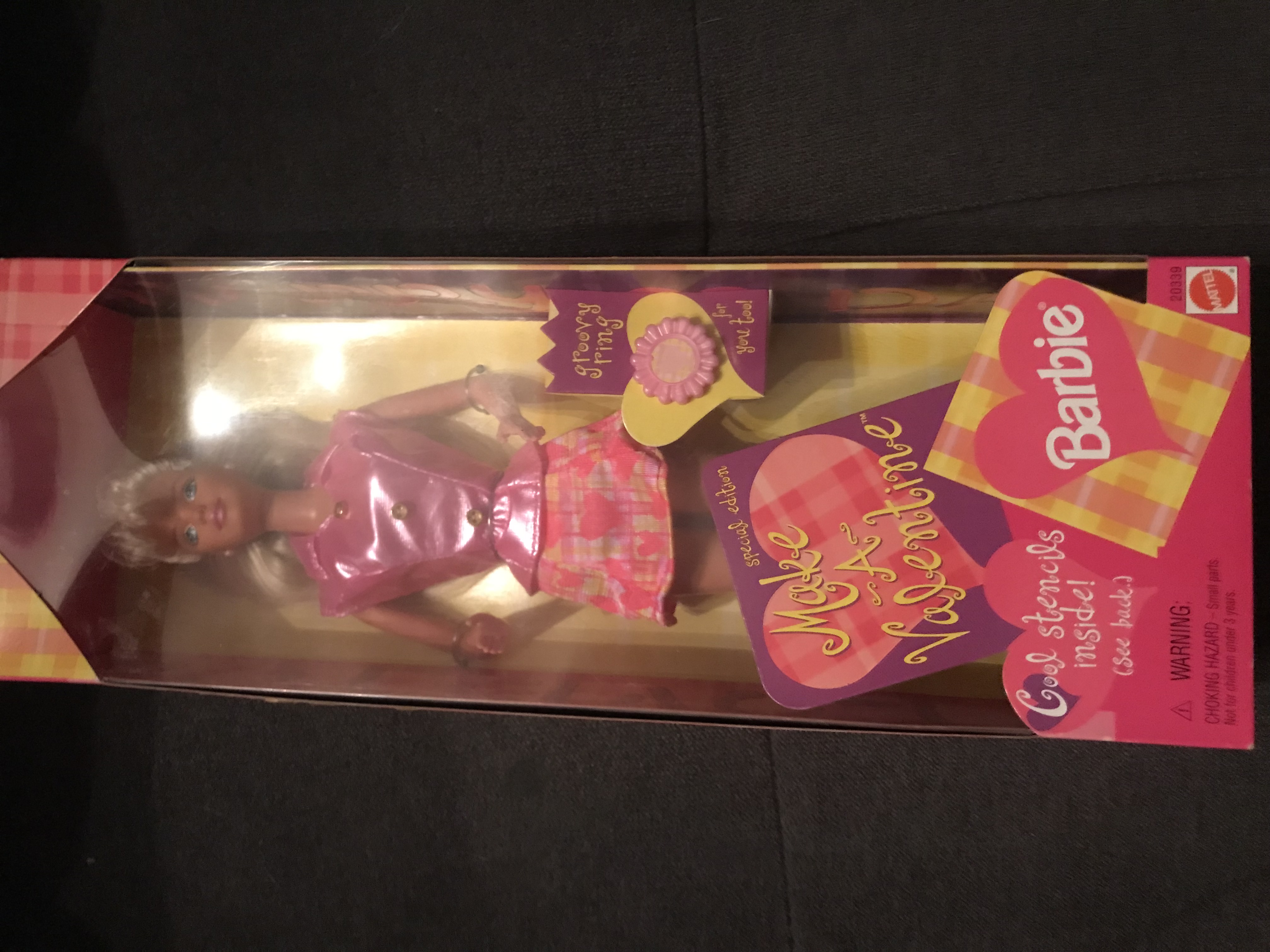 1998 Barbie Make a Valentine Doll Stencils Ring Mattel 20339